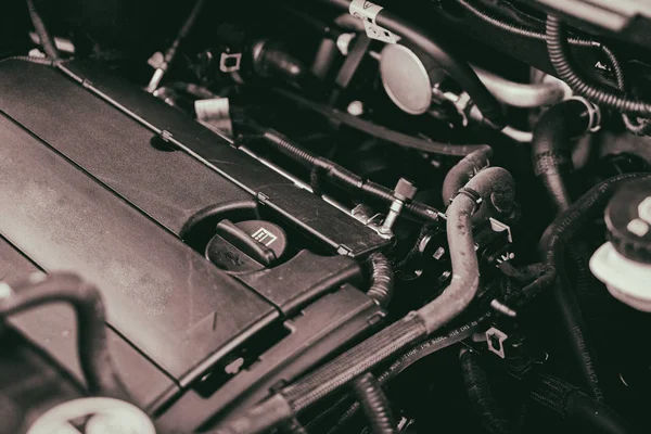 Vinnitsa, Ukrayna - 25 Haziran 2017: başlık altında aracın iç