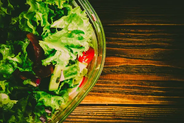 Sebzeli yeşil salata