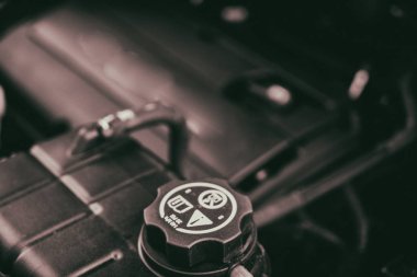 Vinnitsa, Ukrayna - 25 Haziran 2017: başlık altında aracın iç