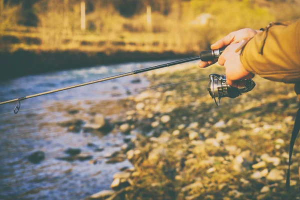 Angeln Auf Dem Fluss — Stockfoto