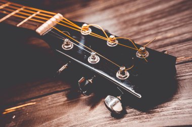  Akustik guitaron resmi