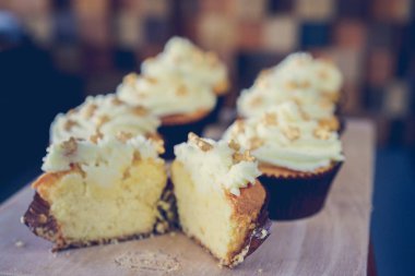 Kahve makinesi ve kafede capkake