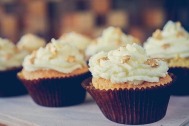 Kahve ve kek için bir tatlı