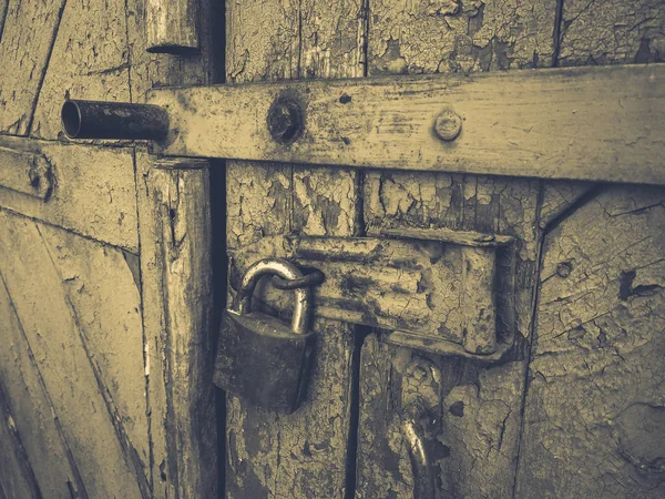 Eski Kapıyı Kilitle — Stok fotoğraf