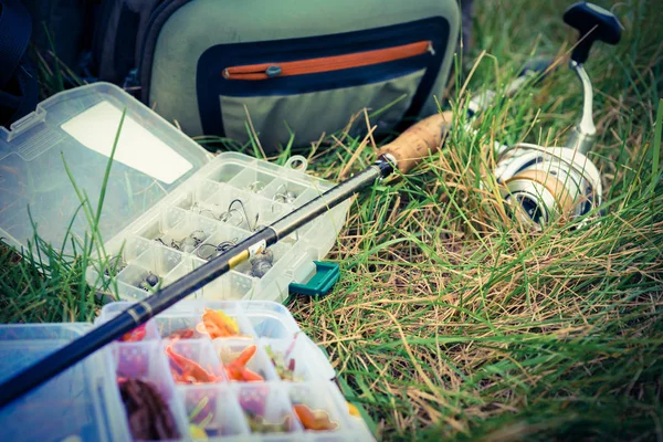 Pescatore Pesca Sul Lago — Foto Stock