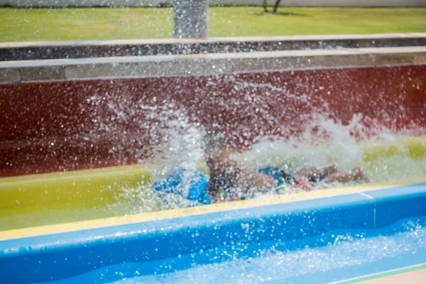 子供の水公園リゾート — ストック写真