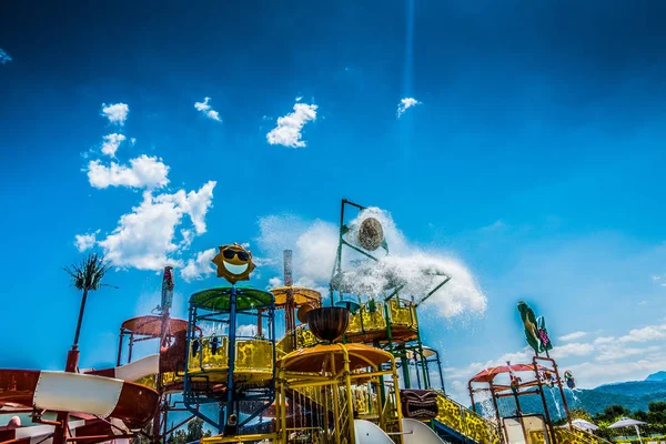 Kinder Waterpark Glijbanen Voor Kinderen — Stockfoto