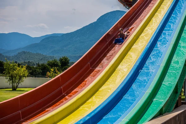 Paseos Toboganes Parque Acuático —  Fotos de Stock