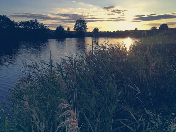 Schöner Abendsonnenuntergang Landschaften Der Natur — Stockfoto