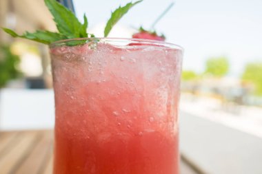 Sahil resort Bar'da kokteyller