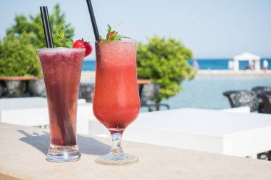 Sahil resort Bar'da kokteyller