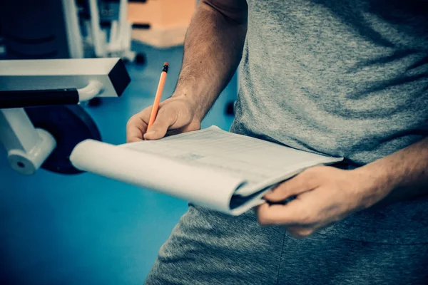 Entrenamiento Personal Gimnasio —  Fotos de Stock