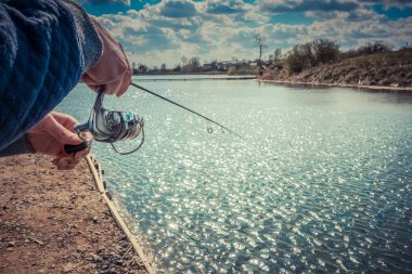 Gölde balık tutmak