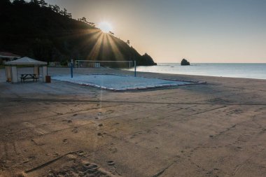 Deniz kenarında güzel gündoğumu