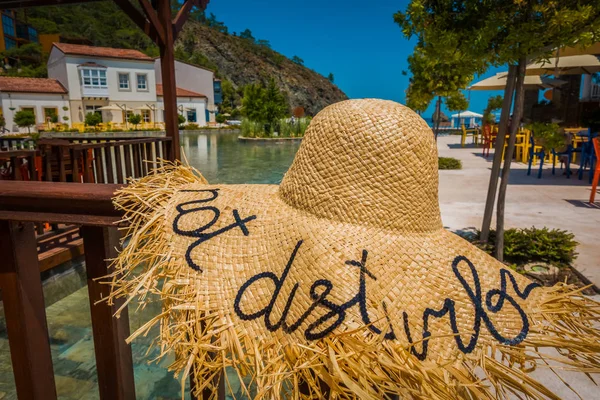 美しい海辺のリゾート 海で夏休み — ストック写真