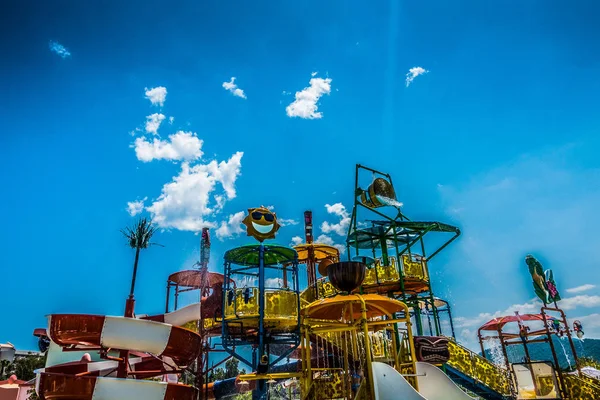 Kinder Waterpark Glijbanen Voor Kinderen — Stockfoto
