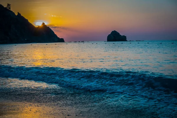 Herrlicher Sonnenaufgang Über Dem Meer — Stockfoto