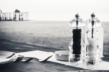 Güzel tatil beldesi. Yeşil ve çiçekler