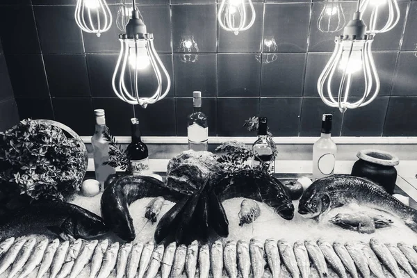 Čerstvé Ryby Rybí Restauraci — Stock fotografie