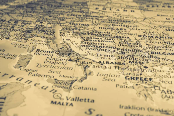 Karta över Italien i Atlas — Stockfoto