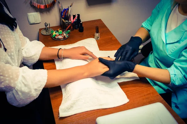 Procedimientos para uñas en el spa —  Fotos de Stock