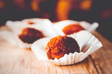 beyaz ambalaj pembe çerezleri