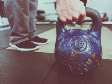spor salonunda ağırlık