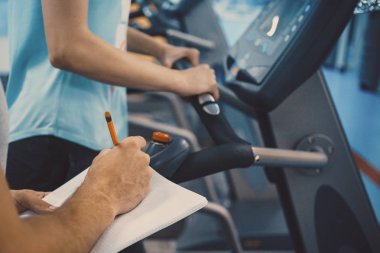 Koç ve istemci vasıl jimnastik salonu