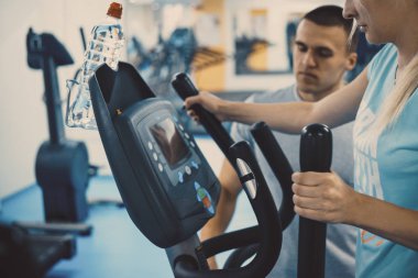 Koç ve istemci vasıl jimnastik salonu