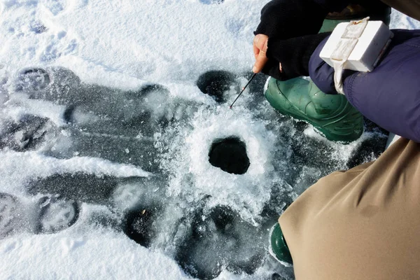 Winterfischen Aus Eis — Stockfoto