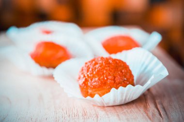 Taze kahve ve kekler