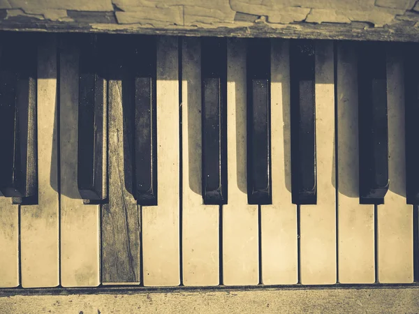 Tasten Des Alten Klaviers — Stockfoto