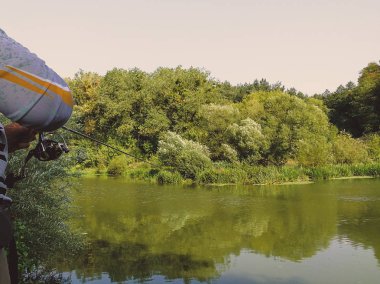 Genç balık adam. bokeh, arka plan bulanık