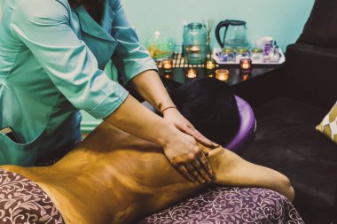 Spa'da masaj tedavisi