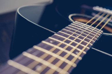 akustik gitar