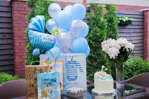 Gifts and decorations for baby shower — Stock Photo, Image