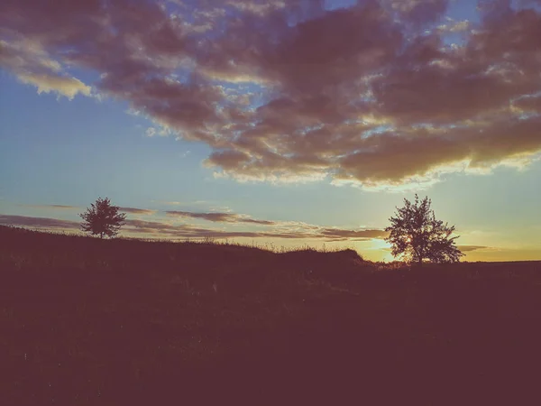 Belo pôr do sol da noite — Fotografia de Stock