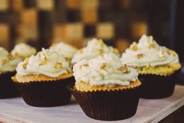 Taze kahve ve kekler