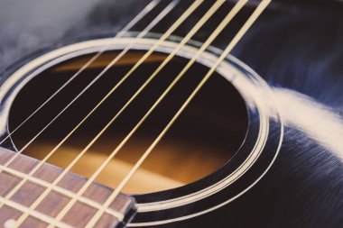 akustik gitar