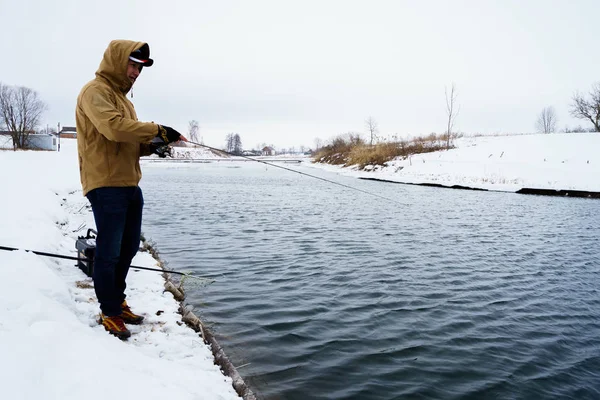 Young Man Fishing Lake — Stockfoto