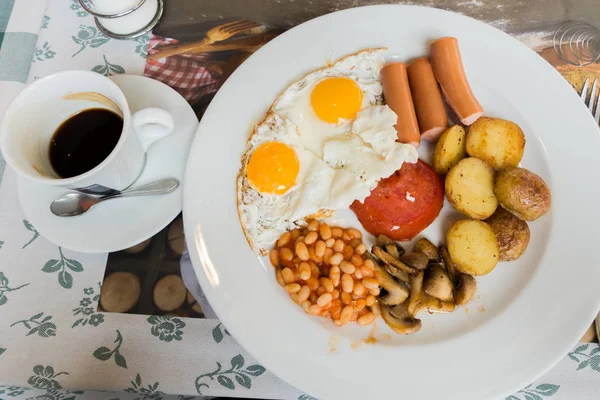 プレート上の英語の朝食 — ストック写真