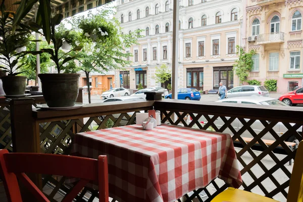 Summer cafe in the city — Stock Photo, Image