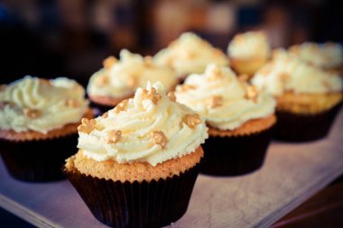 Kahve makinesi ve kafede capkake