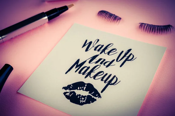 Make-up tools op een roze achtergrond — Stockfoto