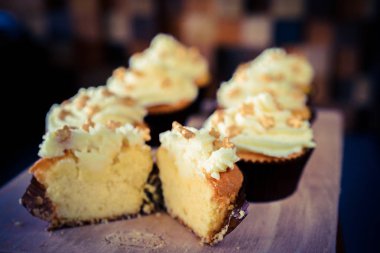 Kahve makinesi ve kafede capkake