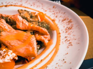 taze tavuk salatası