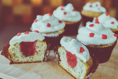 Taze kahve ve kekler