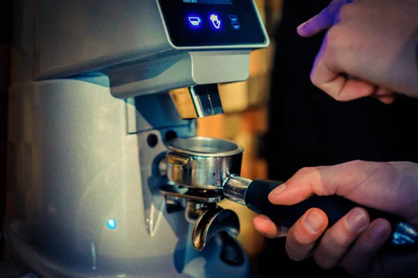 Kahve Bir Kahve Makinesinde Hazırlanır — Stok fotoğraf