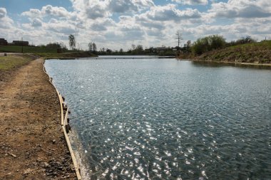 Gölde balık tutmak