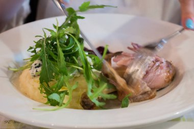 ördek patates ile pişmiş